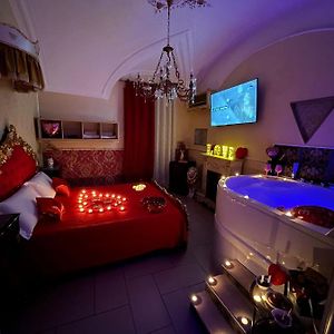 Camera con letto king size